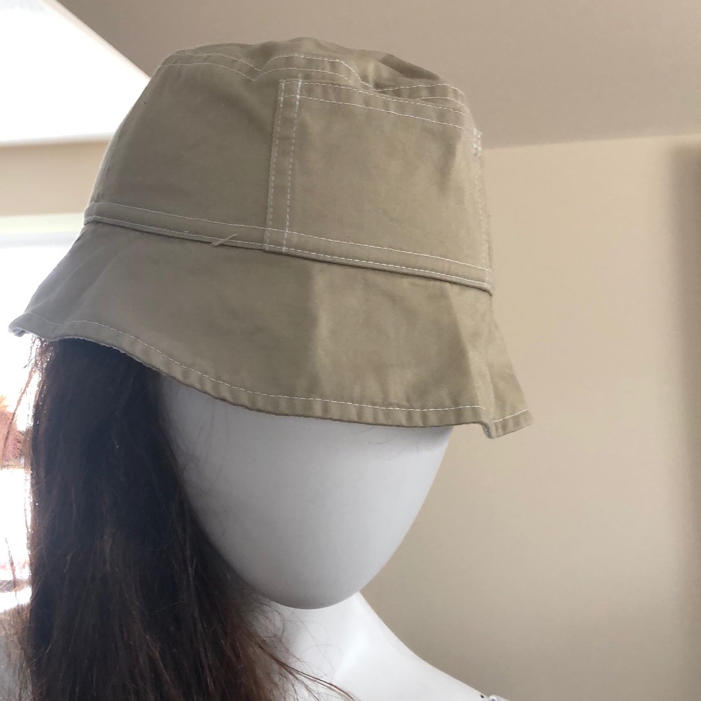 Cute Khaki reversible rain hat